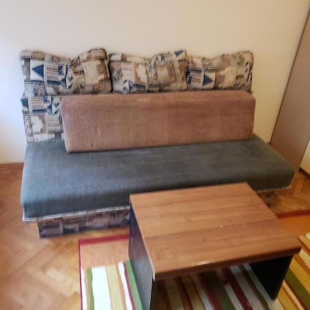 Private Cozy Room 1 With Shared Kitchen In Appartment, Downtown Belgrad Exteriör bild