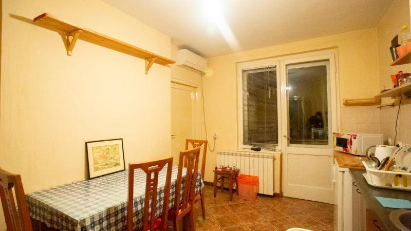 Private Cozy Room 1 With Shared Kitchen In Appartment, Downtown Belgrad Exteriör bild