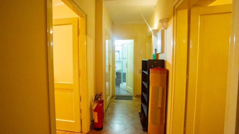 Private Cozy Room 1 With Shared Kitchen In Appartment, Downtown Belgrad Exteriör bild
