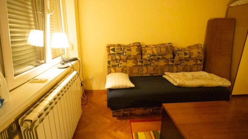 Private Cozy Room 1 With Shared Kitchen In Appartment, Downtown Belgrad Exteriör bild