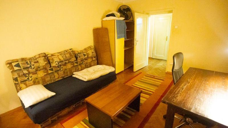 Private Cozy Room 1 With Shared Kitchen In Appartment, Downtown Belgrad Exteriör bild